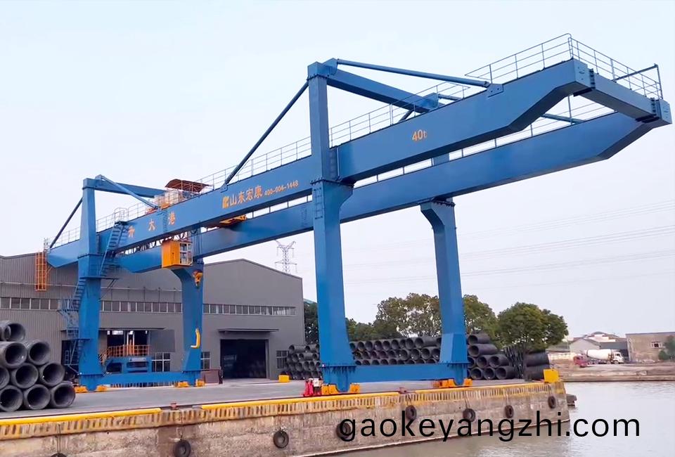産品炤片-門式(shi)起重機.jpg